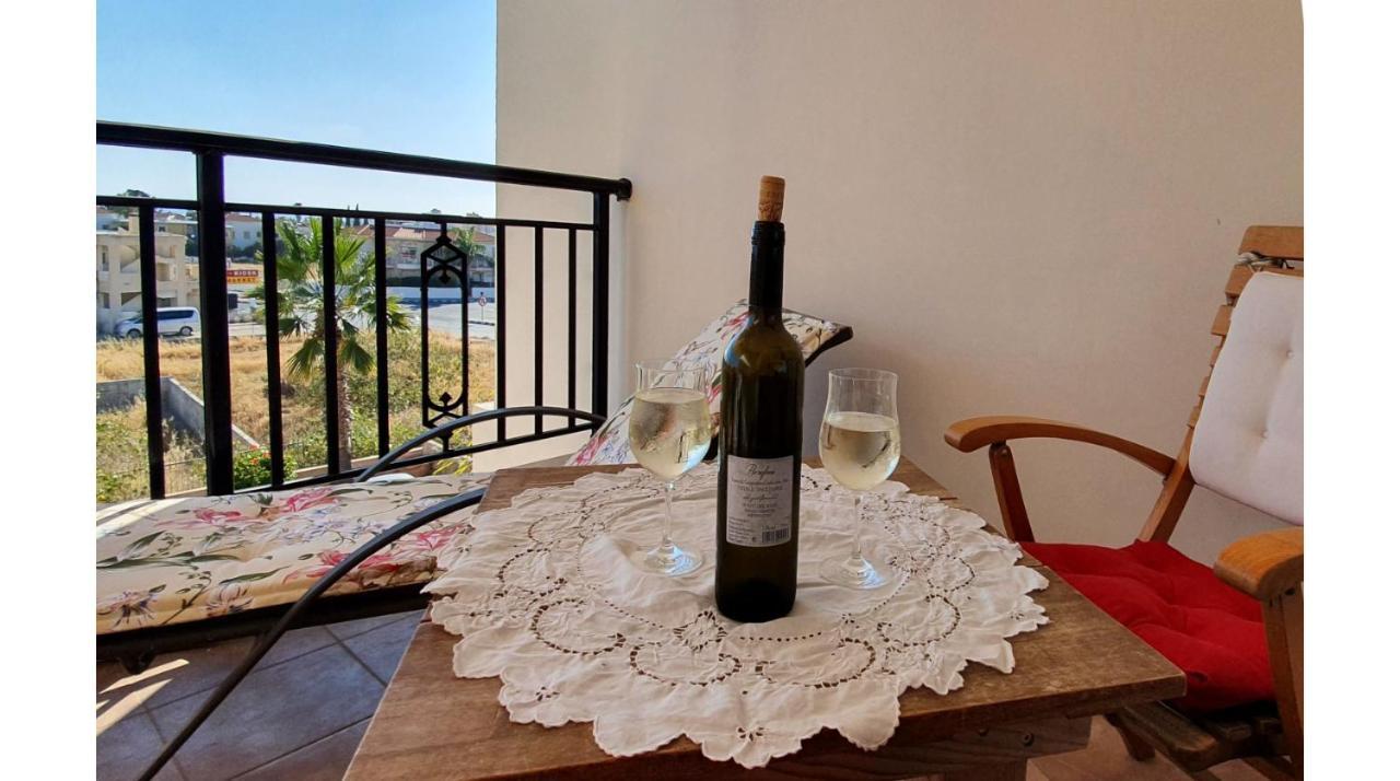 Petras Cozy Nest, 1-Bedroom Apt., Paphos-Universal エクステリア 写真